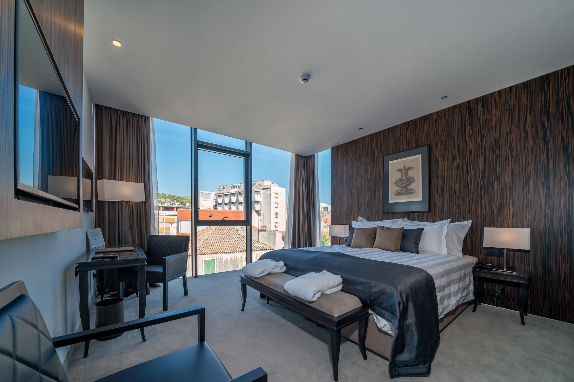 Bellevue Superior City Hotel Σίμπενικ Εξωτερικό φωτογραφία