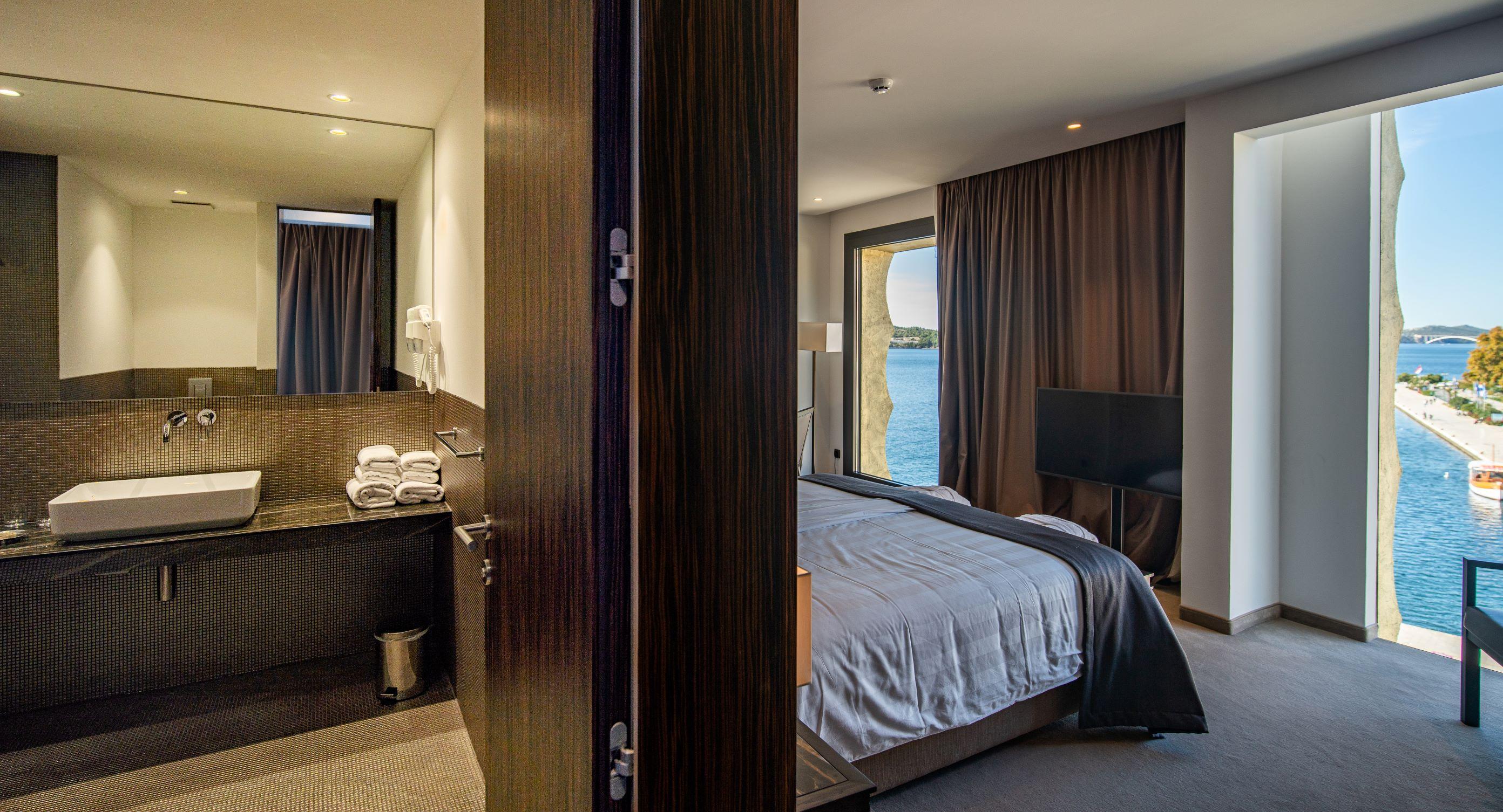 Bellevue Superior City Hotel Σίμπενικ Εξωτερικό φωτογραφία